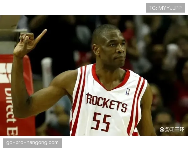 奥拉朱旺背身单打效率领先穆托姆博展现内线统治力