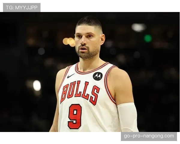 武切维奇利用低位单打拉开空间，助魔术内线效率提升明显