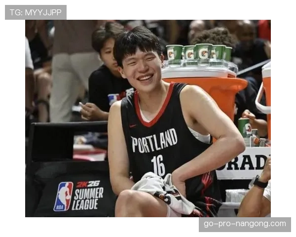 杨瀚森内线篮板对比同届提升显著助力球队防守崛起