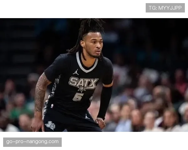 拉塞尔篮下防守主导力明显优于同期顶级内线对手