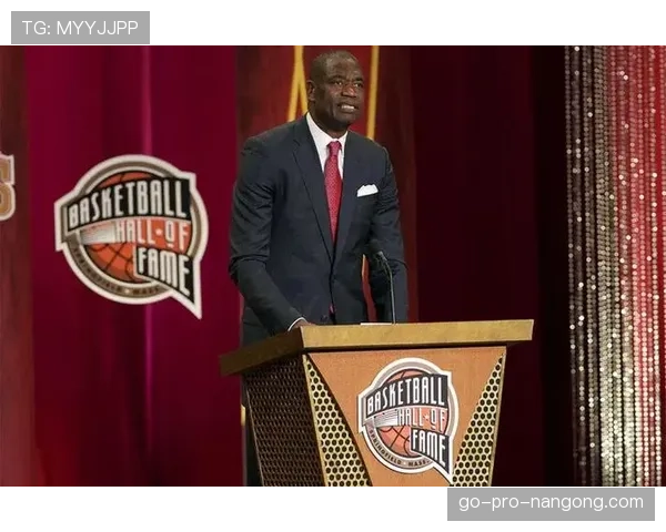 穆托姆博防守篮板效率提升显著推动球队内线防守加强